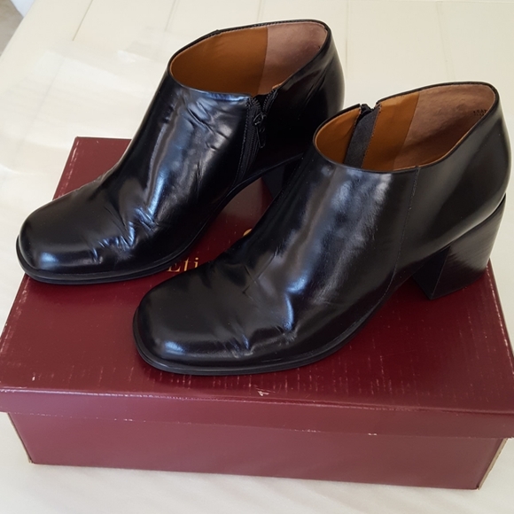 aigner ankle boots